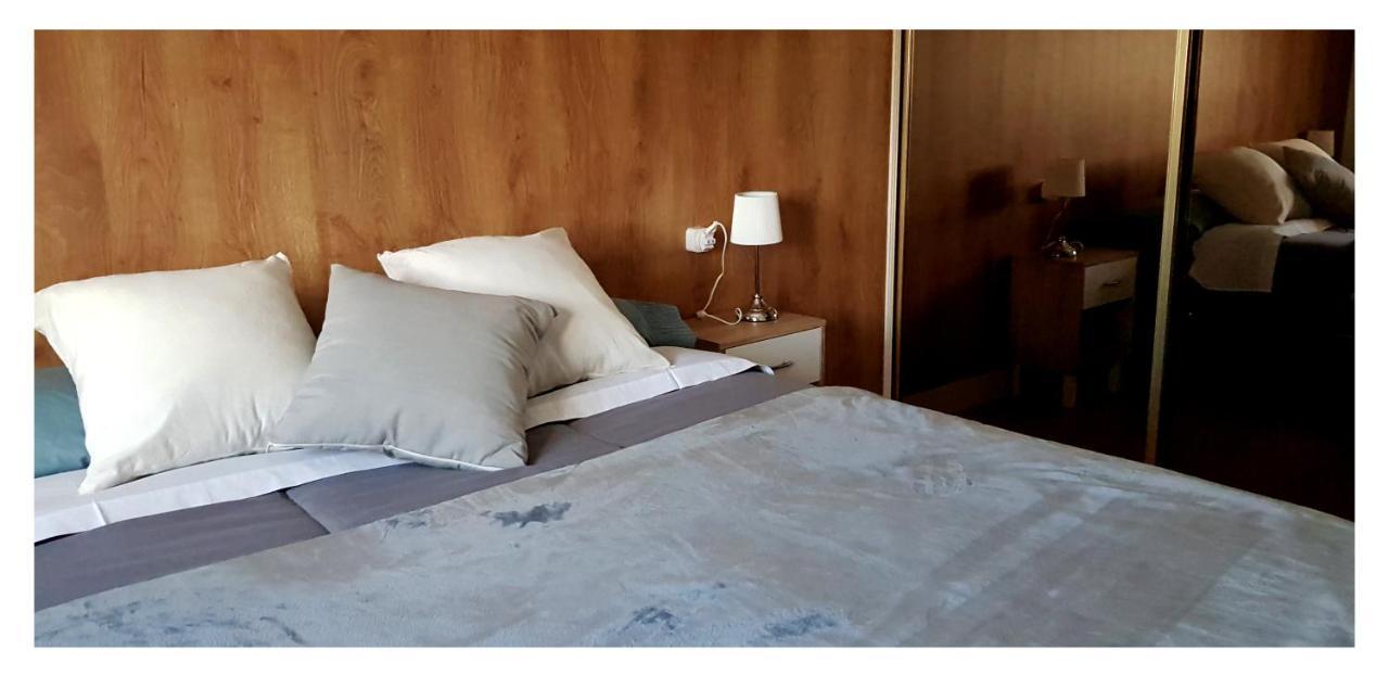 Apartamento Holidays In Аинса-Собрарбе Экстерьер фото